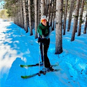 Meet your Posher, Ava